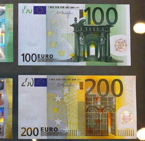 Neuer 100 euro schein vs alter 100 euro schein der neue 100er ist da und wir vergleichen ihn einfach mal mit dem vorgänger. Ironingmaiden: 1000 Euro Schein