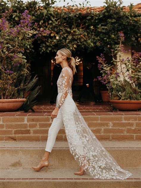 Effortless Chic: Dinner Outfit Inspiration For Moms