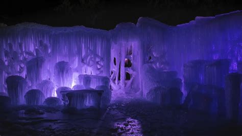 Labelle Lake In Idaho Has An Ice Palace You Need To See To Believe