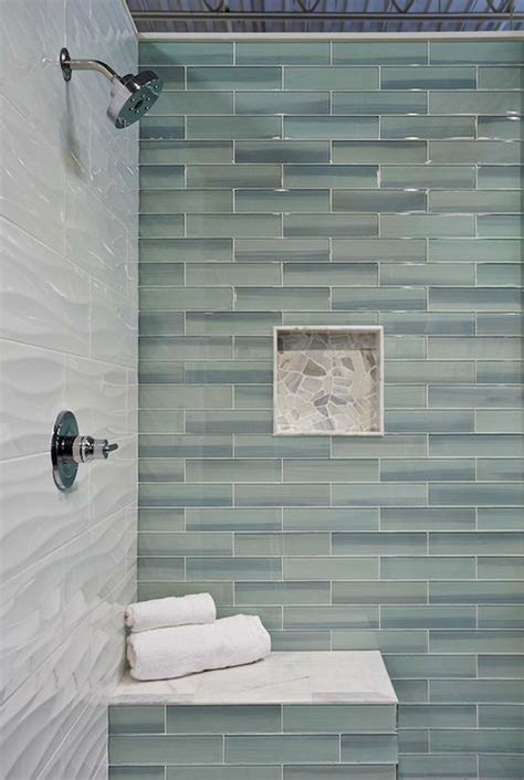 61 Cool Bathroom Shower Makeover Decor Ideas In 2020 Small Bathroom
