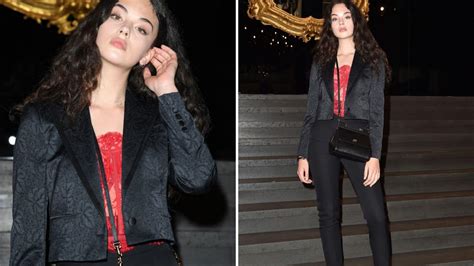 Deva cassel breaking news, photos, and videos. Deva Cassel alla sfilata di Dolce&Gabbana: il ritorno ...