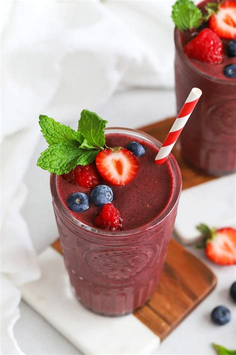 Berry Green Smoothie • One Lovely Life