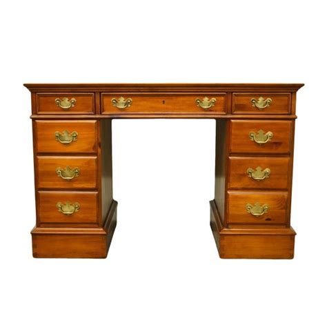 20th Century Traditional Lexington Furniture Windsor Pine Collection