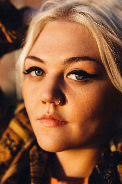 Elle King Elle King Teaches Sex Ed At Acl Weekend 2 — Orange Magazine She Also Works For A