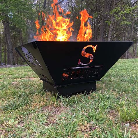 29 Best Metal Fire Pit Ideas To Modernize Your Backyard In 2020