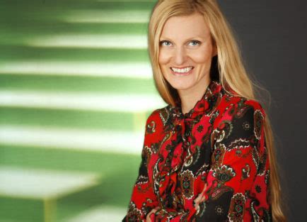 Die besten pinnwände von karina wagner. Karin Wagner - DIS AG - Presseflash