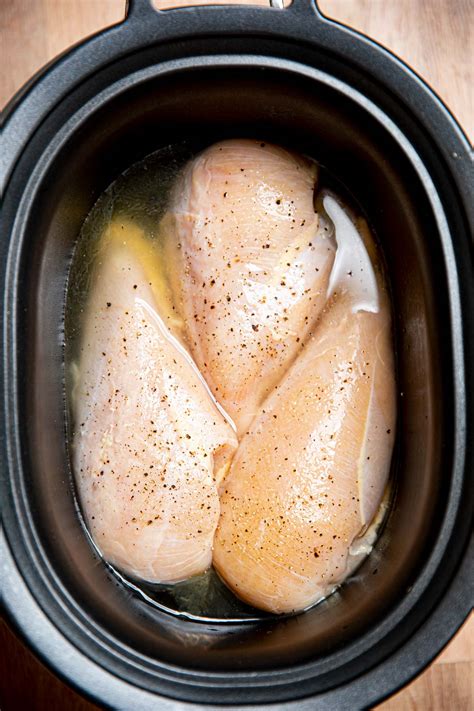 Slow cooker chicken breasts recipe (not dry!)