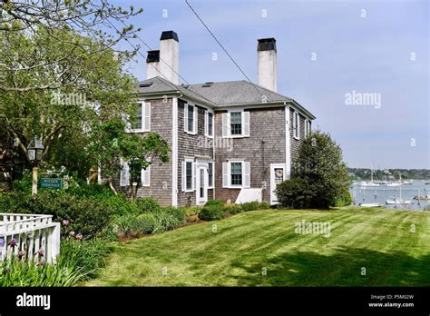 Marthas Vineyard Cape Cod Style Home Exterior Stock Photo Alamy