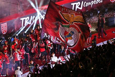 How to live stream sporting cp vs benfica online Benfica 4-1 Nacional: Home side seal third straight ...