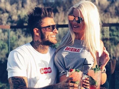 Jessica et thibault garcia ont toujours été très proches, mais depuis le confinement, les disputes éclatent et la marseillaise confie régulièrement être à bout. Jessica Thivenin en couple avec Thibault Kuro : "On va se ...
