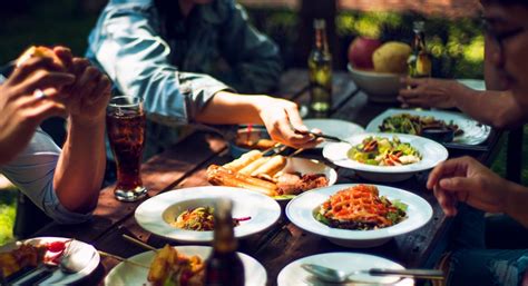 Barbeque table illustrations & vectors. Tips - How to make your next BBQ party healthier | FairPrice