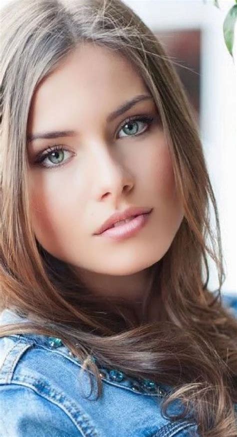 Gorgeous Brown Hair Color Beautiful Girl Face Beautiful Women Pictures Beautiful Eyes
