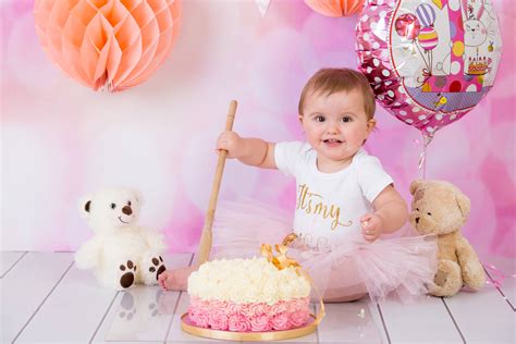Celebrate Your First Birthday With A Cake Smash Photo Shoot Keltic