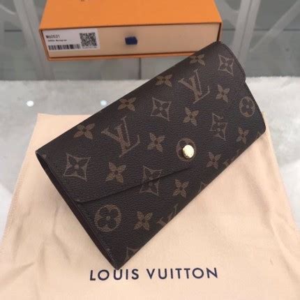 I've had this wallet for almost 2. LV Monogram Canvas Sarah Wallet M60531