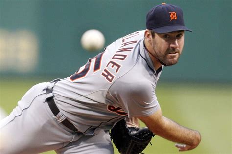 Justin Verlander Leaves Game With Right Shoulder Soreness Will Have