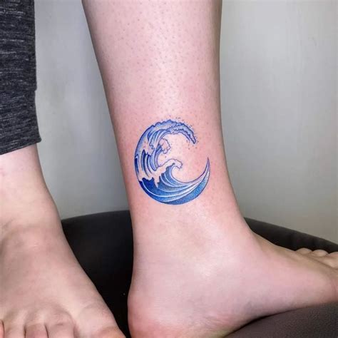 20 Cool Ocean Tattoo Ideas For Women Moms Got The Stuff