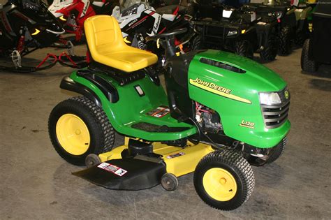 2004 John Deere L120 Lawn And Garden And Commercial Mowing John Deere