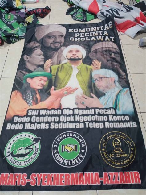 Bendera Komunitas Pecinta Sholawat Lazada Indonesia