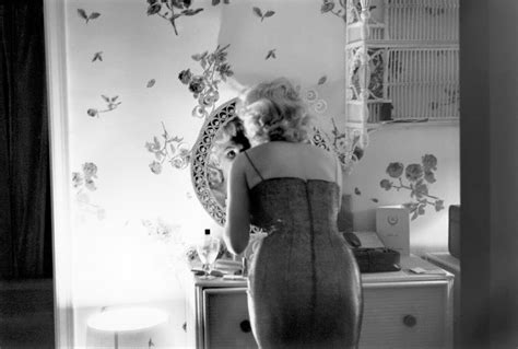Marilyn Monroe Backview Doing Her Makeup 1 Rare 4x6 Galleryquality Photo Ebay