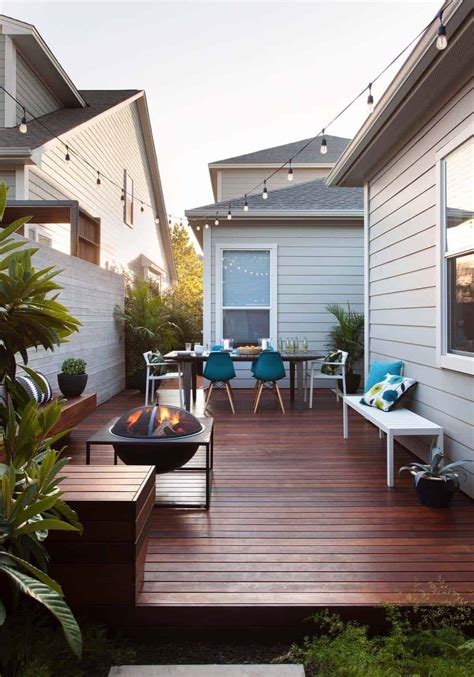 We have compiled some backyard deck ideas that you can steal to build in your own home! 25+ Amazing Ideas For Creating An Outdoor Deck For ...