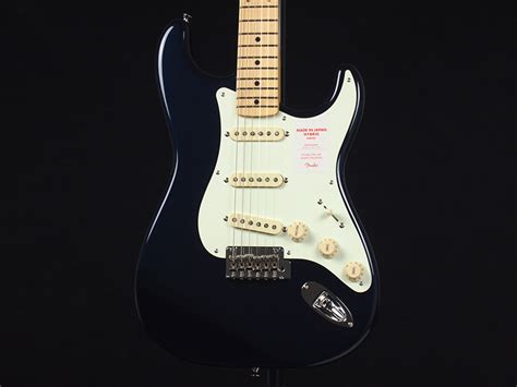 It's odd that fender has decided to. Fender Made in Japan Hybrid 50s Stratocaster Midnight Blue ...