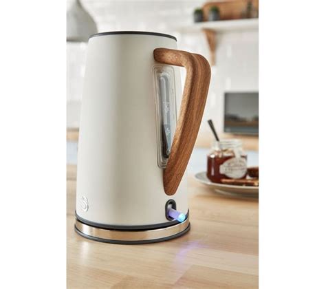 We are total suckers for cool kitchen gadgets and gizmos. Buy SWAN Nordic 2-Slice Toaster & Cordless Jug Kettle ...