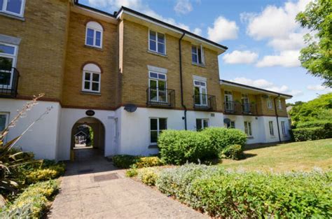2 Bedroom Flat For Rent In Arlott Court Southampton Hampshire So15