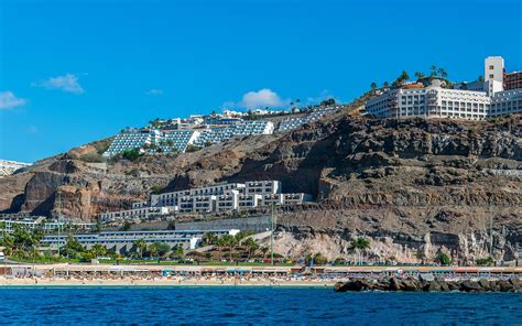 The hotel riu vistamar is located on a cliff with incredible views of the sea. spain, Houses, Canary, Islands, Crag, Puerto, Rico, Gran ...