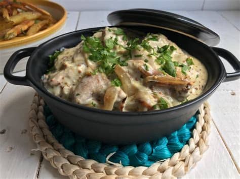 Disfrutar de recetas 'ligeras' no es sinónimo de platos sin sabor y estamos dispuestos a demostrártelo. Pollo a la mostaza. Receta ligera y saludable - Cocina Casera