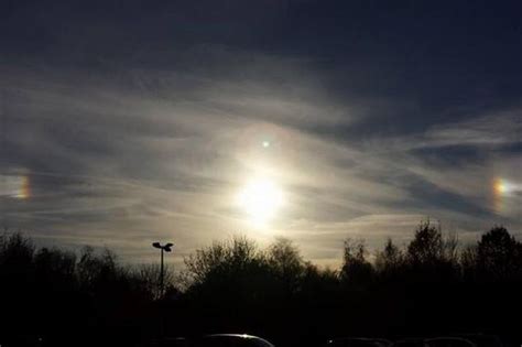 Look More Photos Of Strange Light Show In The Sky Over Coventry