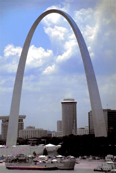 St Louis Gateway Arch Today