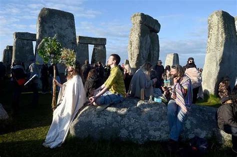 Why Do People Go To Stonehenge On Summer Solstice And Whats The Advice For Today London
