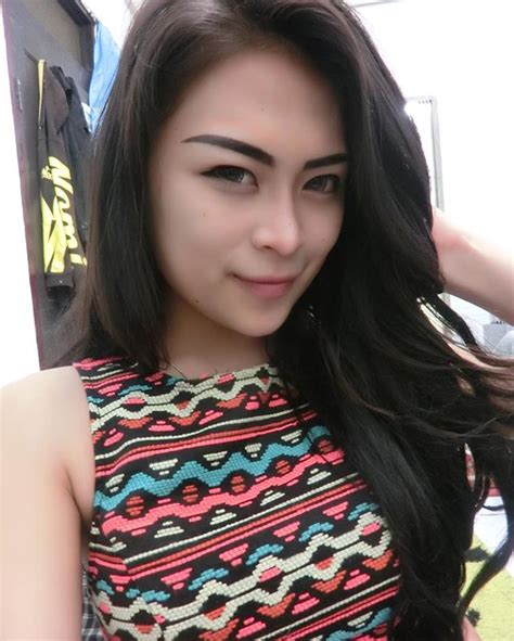 foto selfie echa frauen sexy dan menggemaskan model sexy indonesia