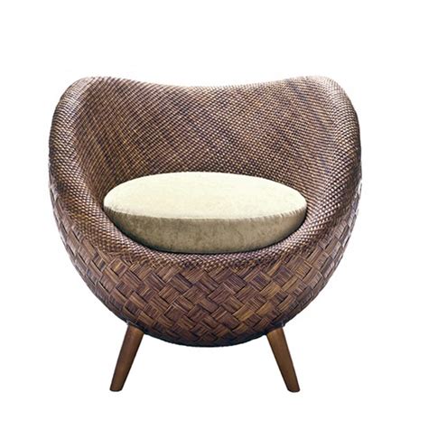 This roomy outdoor chair has a comfortable design that you will enjoy using for long. Small Comfortable Rattan Chair La luna by Kenneth Cobonpue ...