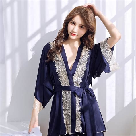 New Arrival Women Summer Faux Silk Pajamas Sets Three Pieces Song Sleeved And Pants Set Leisure