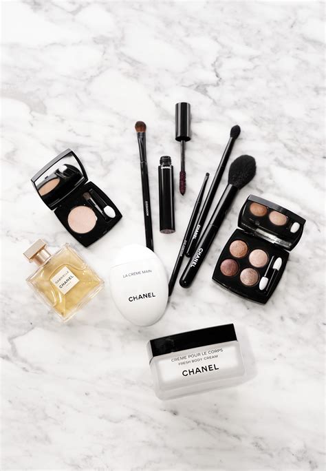 10 Things I M Loving From Chanel The Beauty Look Book