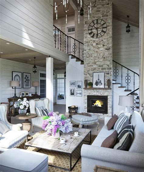 Love the rustic farmhouse style that is super popular right now? Comfortable Family Home Design, Cottage Decor in Neutral ...