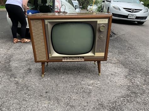 Scored This Awesome 1960s Zenith Tv For 20 At An Estate Sale R
