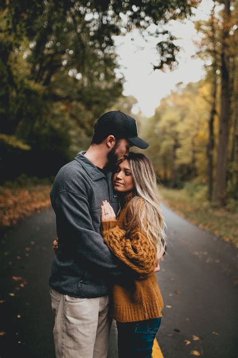 Engagement Couples Session Clothing Outfit Inspiration