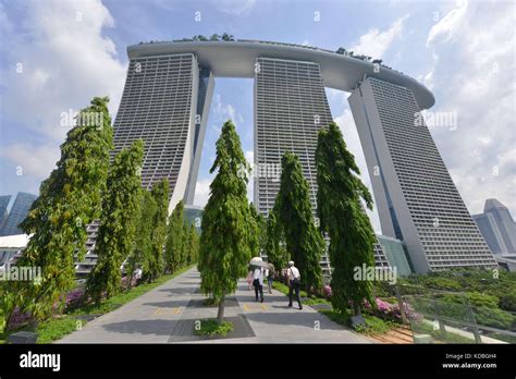 Singapore The Marina Bay Sands Huge Hotel Complex With Three Hotels