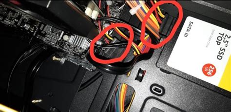 Wo kommt die briefmarke hin : Wo kommt das Stromkabel für die SSD hin? (Computer, PC ...