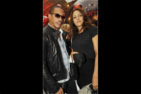 Photo Karole Rocher Aux Côtés De Son Fidèle Ami Joeystarr à Paris Le 11 Septembre 2012