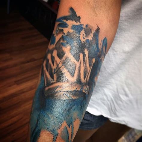 To make a tattoo impactful, combining a crown with an anchor is a good idea as the anchor represents strength and stability, which holds a person down when the going gets tough, and the headpiece can remind them that better things are coming. 67 Most Powerful Crown Tattoos for Men