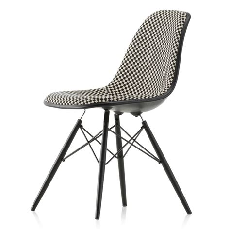 (preis je nach modell / variante). Eames Plastic Side Chair DSW (Vollpolster) von Vitra | Connox