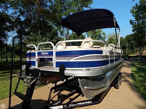 With everything that you need, and. 2015 Used Sun Tracker Fishin' Barge 22 DLX Pontoon Boat ...