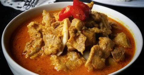 Kari kambing or gulai kambing) is a curry dish prepared with goat meat, originating from the indian subcontinent and southeast asia.the dish is a staple in southeast asian cuisine, caribbean cuisine, and cuisine of the indian subcontinent.in southeast asia, the dish was brought by indian diaspora in the region, and subsequently has influenced local. Bumbu Gulai Kambing - Resep Masakan: Resep Cara Membuat ...