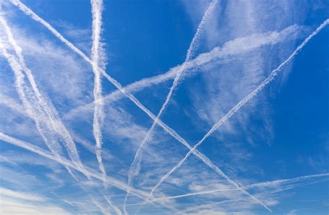Airplane Contrails Are Making Climate Change Worse Discover Magazine