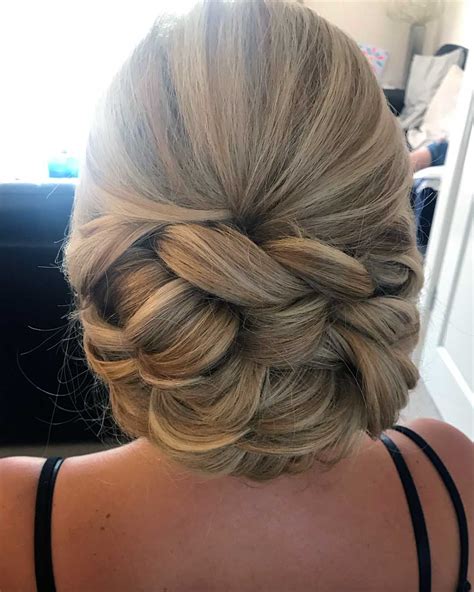 Mother Of The Bride Hairstyles Elegant Ideas Guide