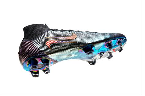 Kylian mbappé's explosive rise from parisian schoolboy to global star is chronicled in his first nike collection, crowned by the launch of his own mercurial superfly 7. LeBron James and Kylian Mbappé Launch New Nike ...