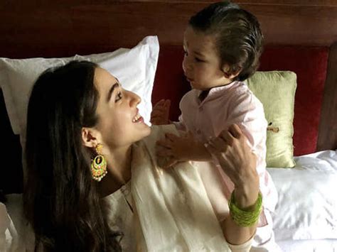 Raksha Bandhan 2018 Taimur Gets Rakhi From His Sisters Inaaya Sara Ali Khan And Samaira Filmibeat